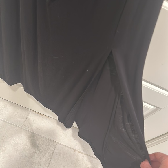 Cold shoulder dress - Picture 3 of 3